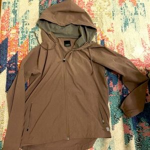 Vuori womens small trainer jacket EUC